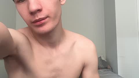 Snapshot of oliver_beck chatting on 12.28.24 Oliver Beck online show from 12.28.24