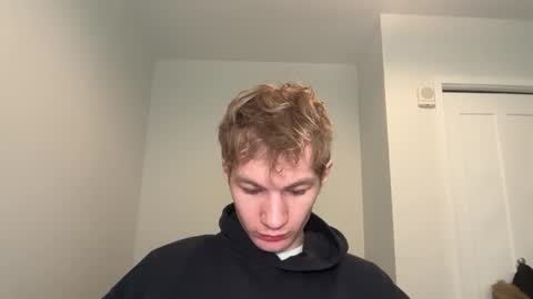 Snapshot of oliver_beck chatting on 02.15.25 Oliver Beck online show from 02.15.25