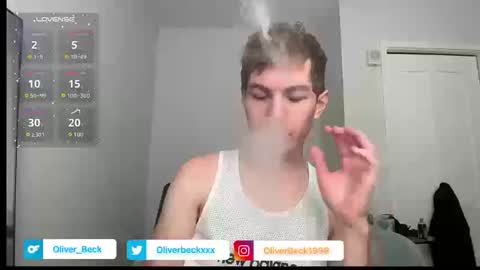 Snapshot of oliver_beck chatting on 09.08.25 Oliver Beck online show from 09.08.25