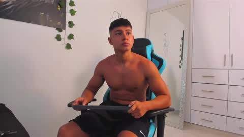 Oliver bray online show from 02.18.25