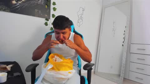 Oliver bray online show from 03.02.25