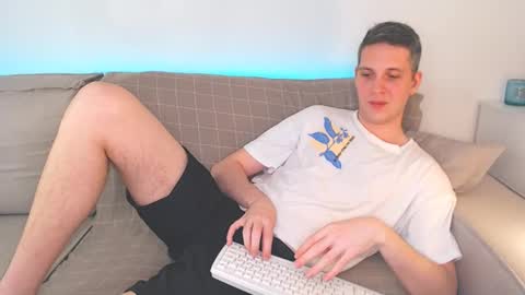 Oliver online show from 03.05.25