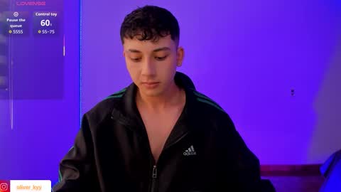 Snapshot of oliver_kyy chatting on 01.11.26 oliveeer online show from 01.11.26