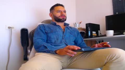 oliver online show from 12.19.25