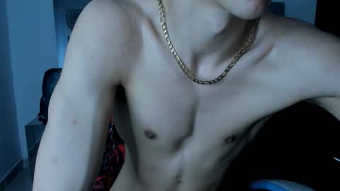 Snapshot of oliverthompson_01 chatting on 09.19.25 oliverthompson_01 online show from 09.19.25