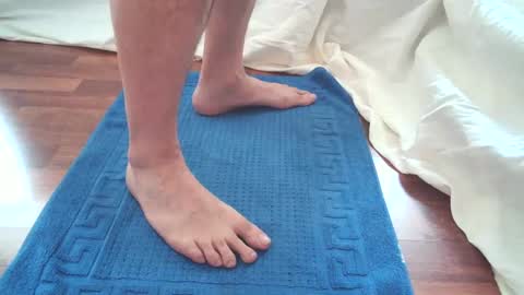 oliverthomsen2 online show from 01.25.25