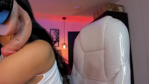 Olivia online show from 02.01.25