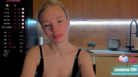 Olivia 3 online show from 03.30.26