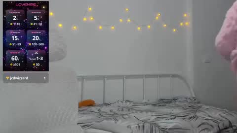 Olivia Date online show from 02.12.25