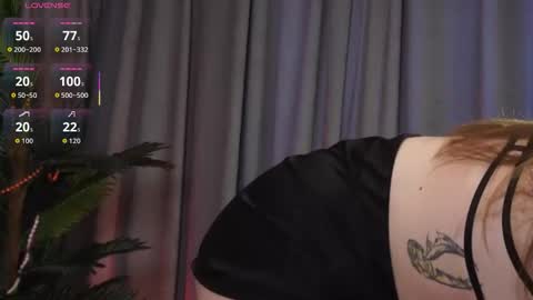 Snapshot of olivia_devis chatting on 02.22.26 SaraConor online show from 02.22.26