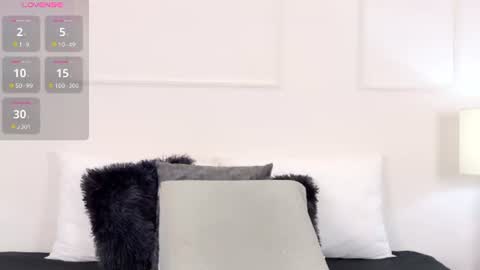 olivia_flamme online show from 07.23.26