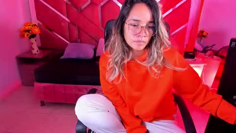  OLIVIA  online show from 05.05.26