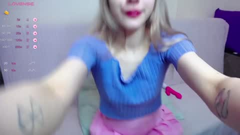olivia_graceee online show from 12.13.24