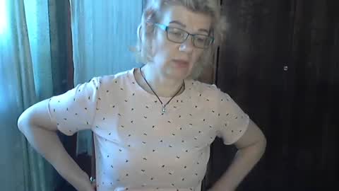 Olivia Mia online show from 07.02.26