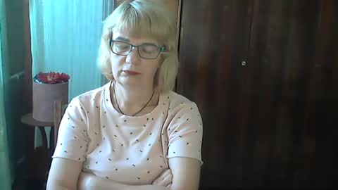 Olivia Mia online show from 07.30.26