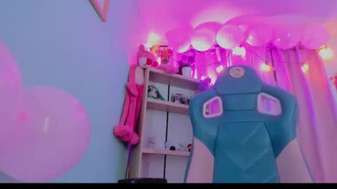 Snapshot of olivia_pretty_ chatting on 02.14.25 olivia_pretty_ online show from 02.14.25