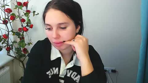 Olivia online show from 10.03.25