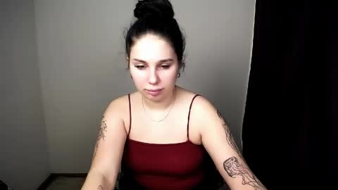 Olivia online show from 04.10.26