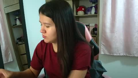 Olivia online show from 04.22.26