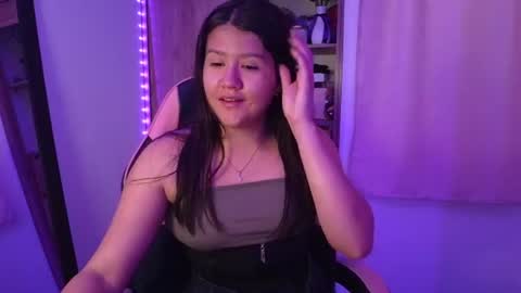Snapshot of olivia_watson_ chatting on 06.24.26 Olivia online show from 06.24.26