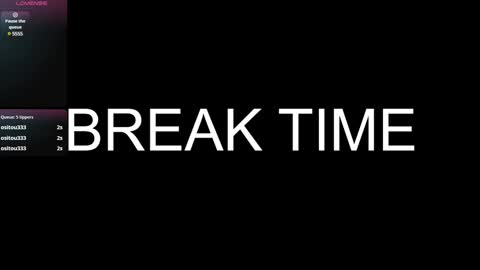 Snapshot of olivia_willd chatting on 12.11.24 olivia online show from 12.11.24