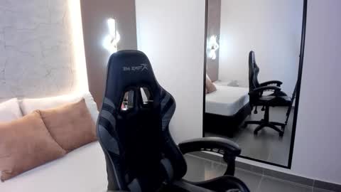 olivia_willoow online show from 03.08.26