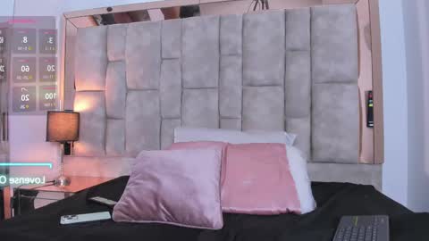 Olivia Evangelista online show from 02.23.25