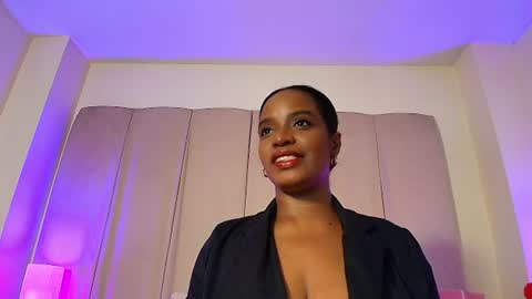 Snapshot of oliviabeneett chatting on 06.28.26 My name is olivia but can you call me Oli online show from 06.28.26