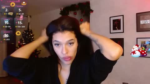 Snapshot of oliviabran_ chatting on 12.20.25 Olivia Bram online show from 12.20.25