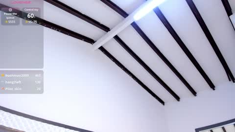 Snapshot of oliviaburningmilf chatting on 01.18.25 Olivia Burning online show from 01.18.25