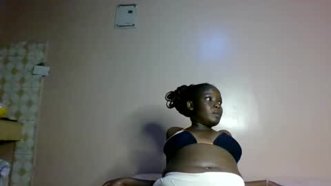 oliviah_1 online show from 10.13.25