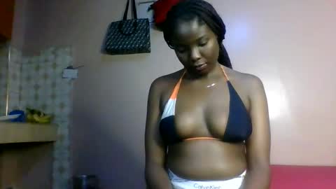 oliviah_1 online show from 10.19.25