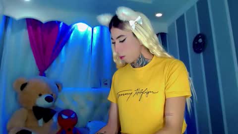 oliviahot01 online show from 03.16.26