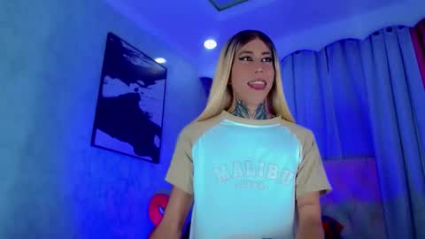 oliviahot01 online show from 05.22.26