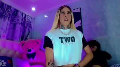 oliviahot01 online show from 06.13.26