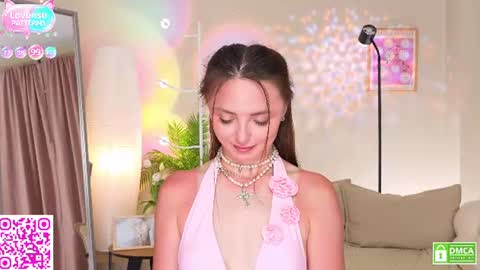 Snapshot of oliviakis chatting on 07.16.26 Olivia online show from 07.16.26