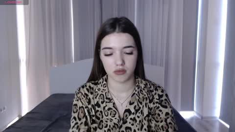 Olivia online show from 01.05.25