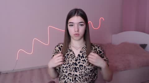 Olivia online show from 01.08.25