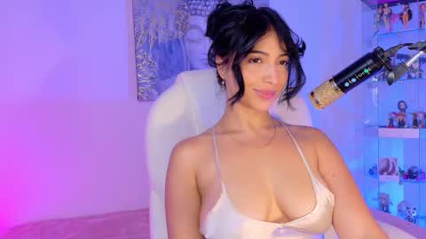 Olivia Mcneill  online show from 03.24.26