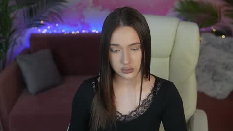 Olivia online show from 05.04.26