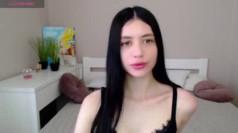 Snapshot of oliviarichi chatting on 06.25.26 oliviarichi online show from 06.25.26