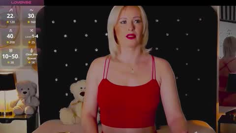 Snapshot of oliviashaw22 chatting on 01.08.26 Olivia online show from 01.08.26