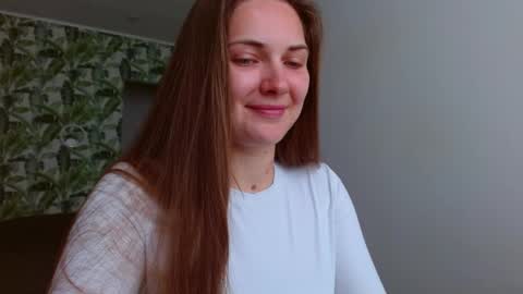 Snapshot of oliviashiny chatting on 05.15.26 Olivia online show from 05.15.26