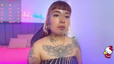 Snapshot of oliviia_tay chatting on 12.22.25 oliviia online show from 12.22.25