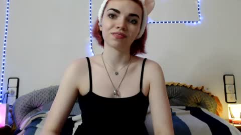 Snapshot of olivka_flower chatting on 07.05.26 Angelina Lina online show from 07.05.26