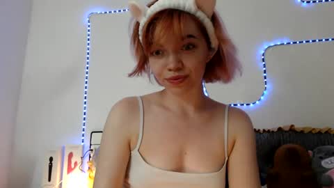Snapshot of olivka_flower chatting on 07.29.26 Angelina Lina online show from 07.29.26
