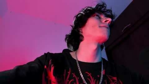     online show from 12.12.24