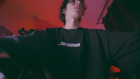 Snapshot of olliver___y chatting on 03.28.26 online show from 03.28.26