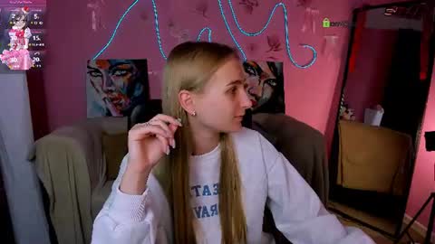 Ollivia online show from 06.15.26