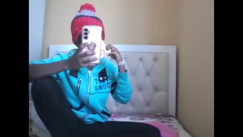 Snapshot of olwami4 chatting on 12.23.25 olwami4 online show from 12.23.25